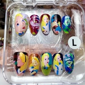 Alice in Wonderland Press-on Nail Set